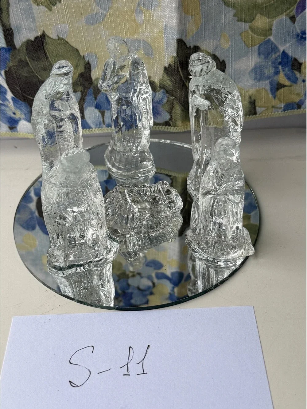 Vintage Clear Glass Nativity Set 5 Piece Figurine Lot with Mirror Base S-11